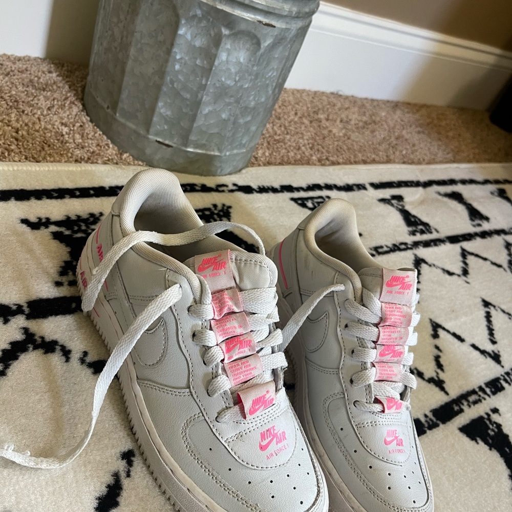 Nike Air Force 1 Sneakers in White and Pink